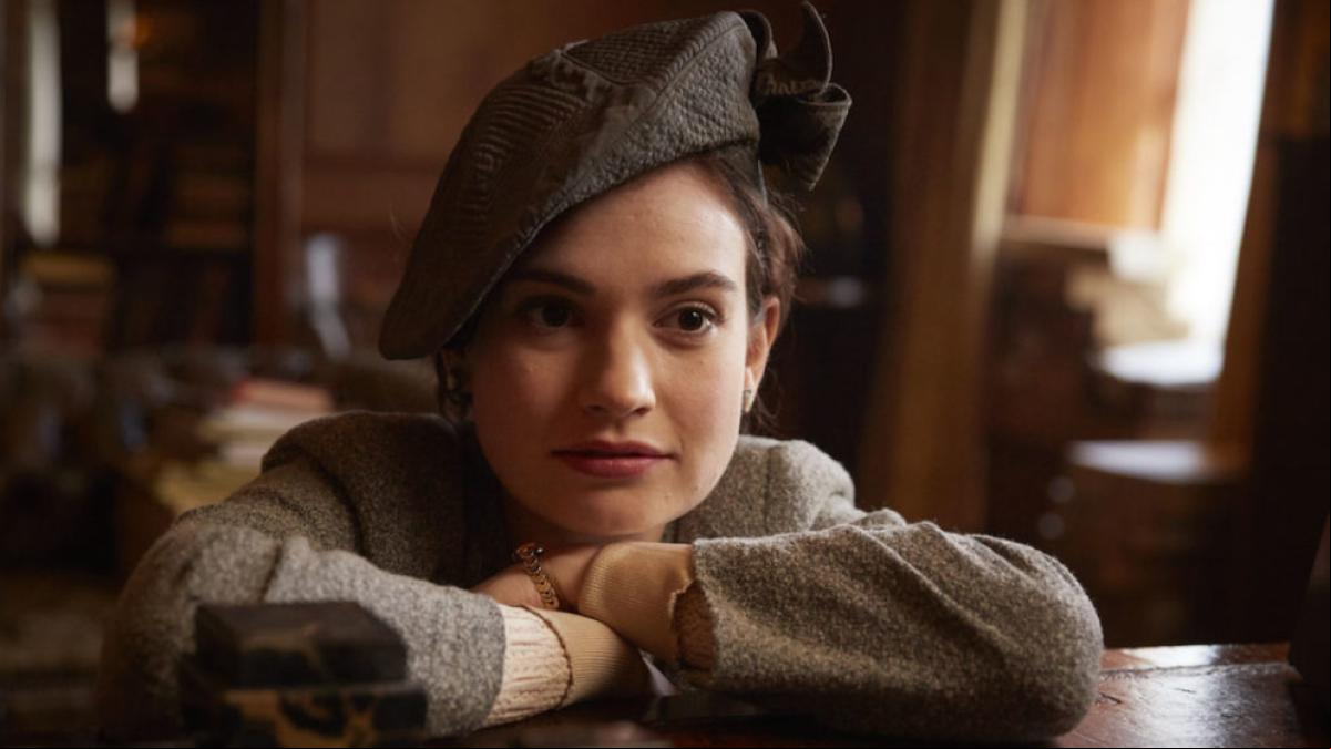 Lily James se prepara para ser Pamela Anderson