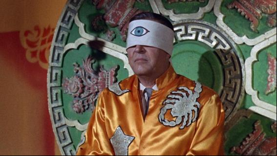 El hombre con rayos X en los ojos y las vacunas