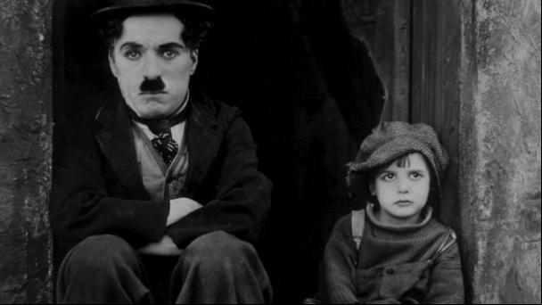 El chico de Chaplin nos hace reír y llorar cien años después