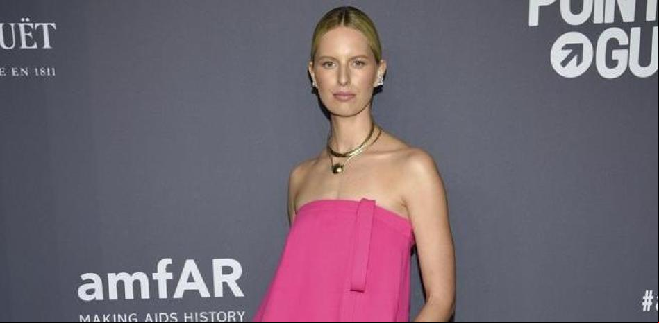 La modelo Karolina Kurkova da a luz a su tercera hija en casa