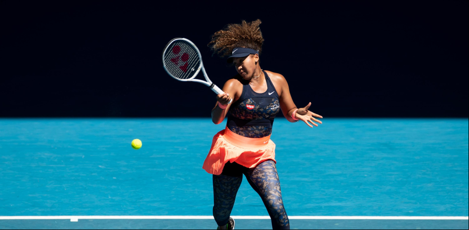 Osaka abruma a Serena Williams y jugará la final con Brady