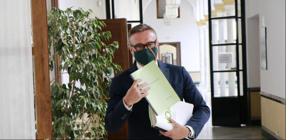 Vox se desdice otra vez y ahora pide elecciones anticipadas en Andalucía