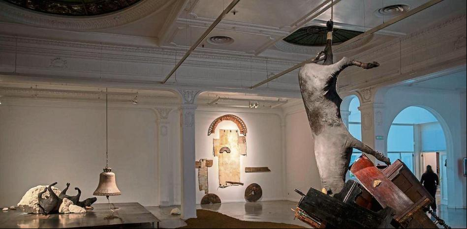 De Manolete a las Meninas, la colección Tous brilla en el Macba