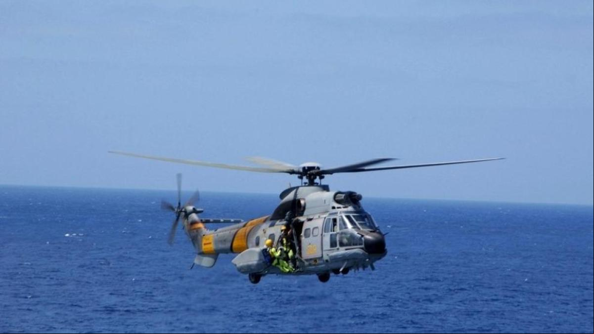 Muere en el helicóptero de rescate una mujer atacada por un tiburón a 500 kms de Canarias