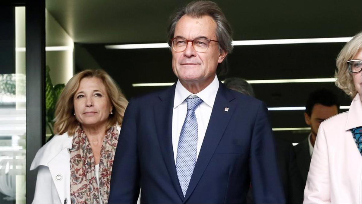 La Fiscalía pide amnistiar a Mas, Ortega y Rigau por el 9-N