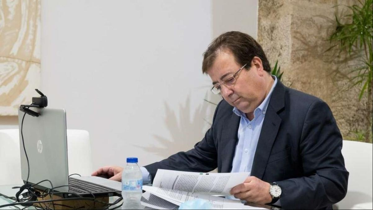 Extremadura no toca los impuestos, pero plantea una drástica bajada de precios y tasas públicas
