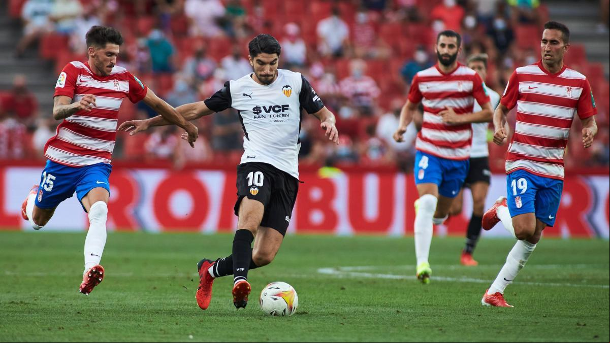 Carlos Soler salva un punto para el Valencia en Granada