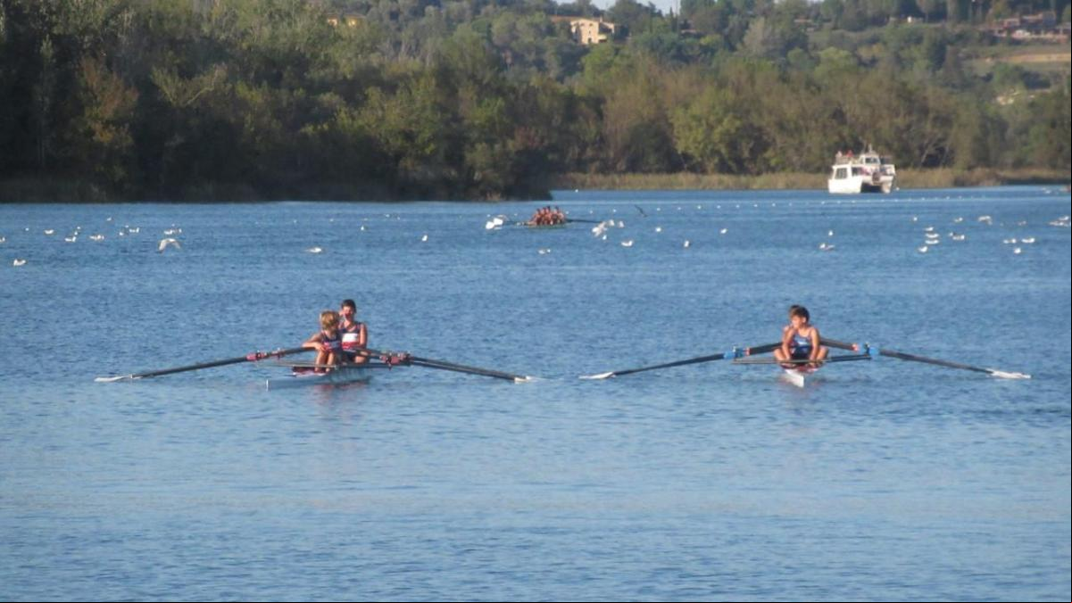 Otoño muy activo en el Estany de Banyoles
