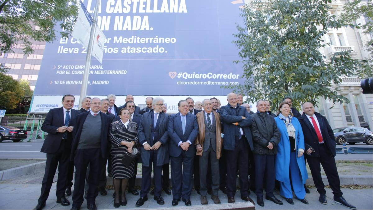 La empresa de Valencia, Catalunya y Murcia denuncia los retrasos en el corredor mediterráneo