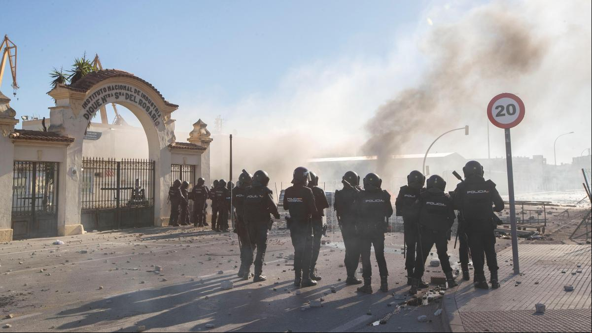 ¿Por qué están en huelga indefinida los trabajadores del metal de Cádiz?