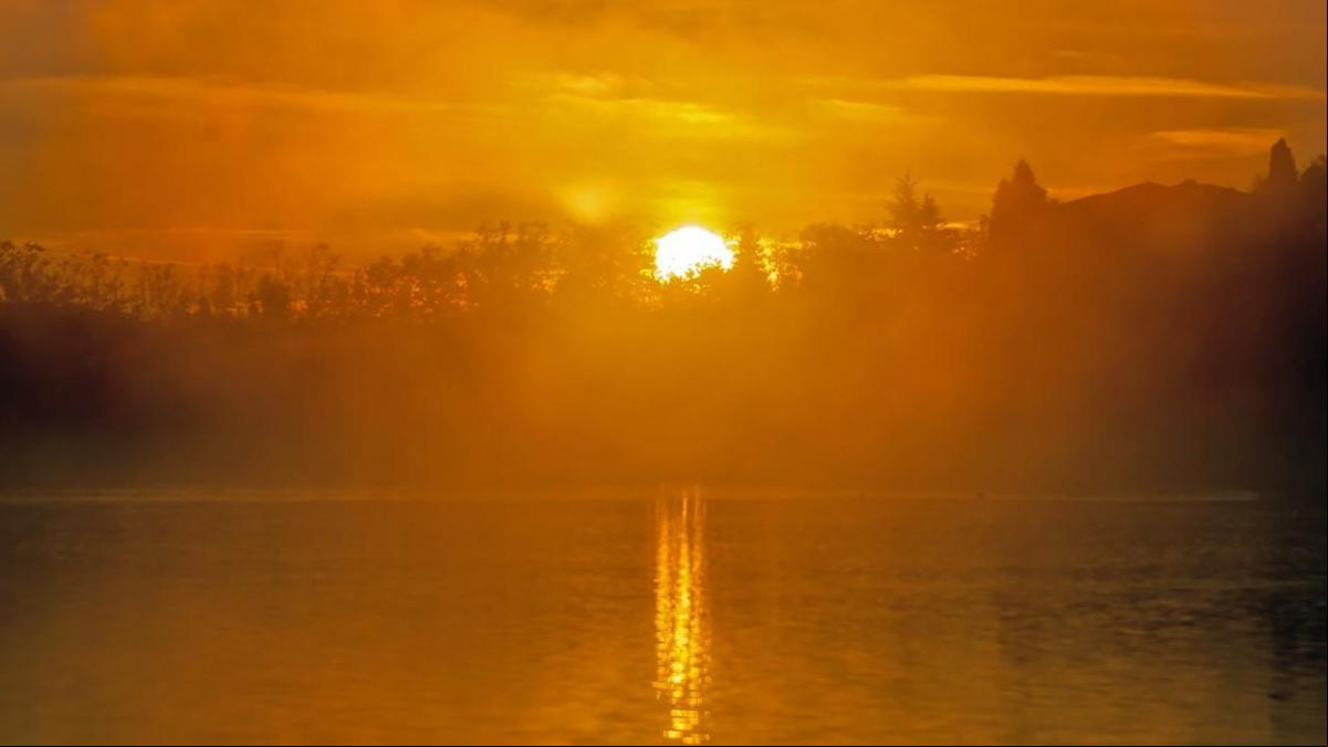El efecto naranja del lago de Banyoles