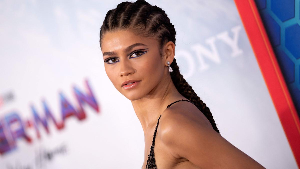 Zendaya vuelve a rendir tributo a Spider-Man con un espectacular diseño de Valentino