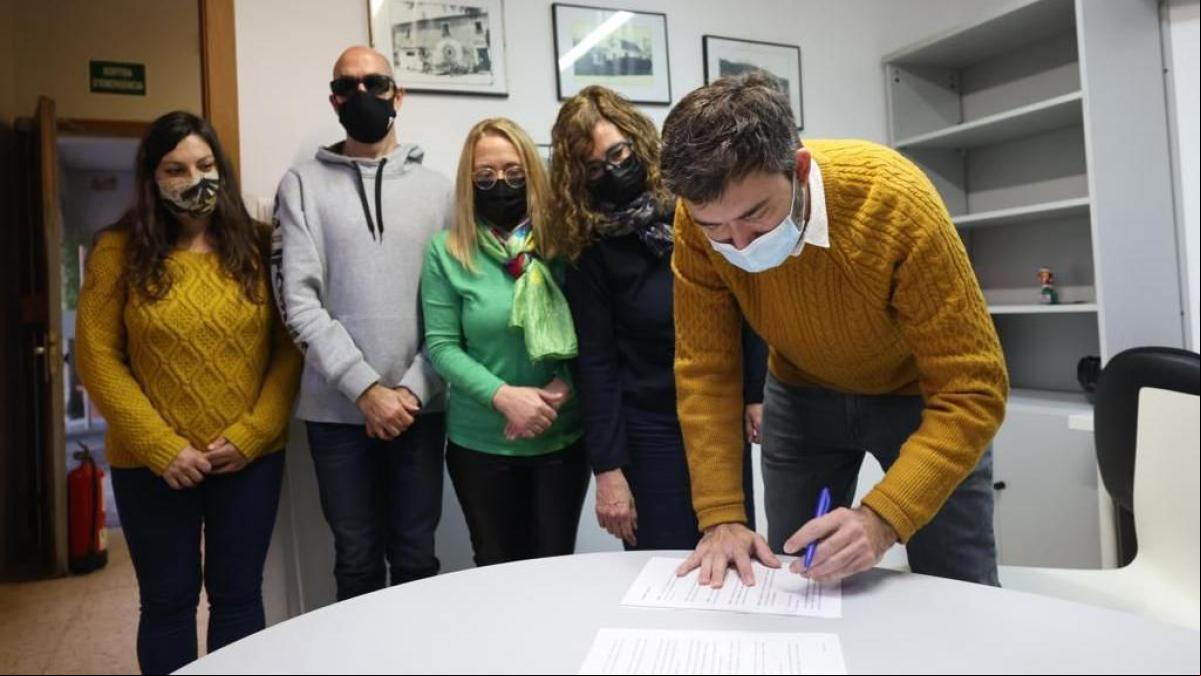 Junts per Tiana formaliza la moción de censura contra ERC
