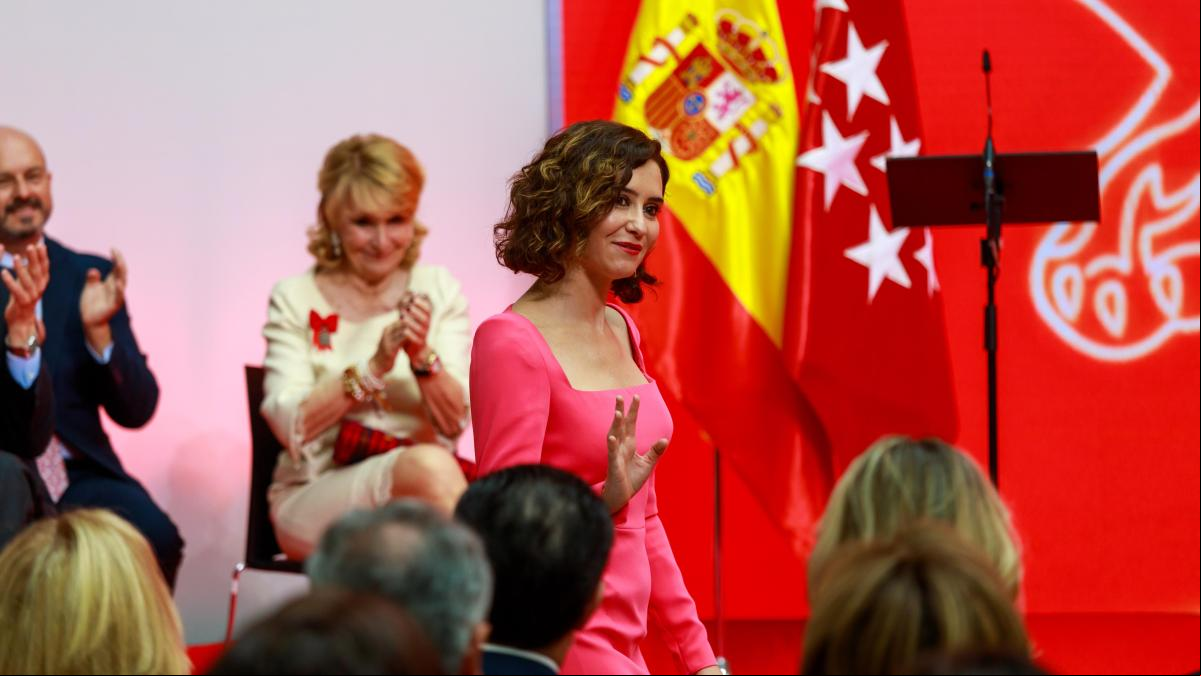 Ayuso aprovecha el 2 de mayo para impulsar su campaña por el control del PP de Madrid