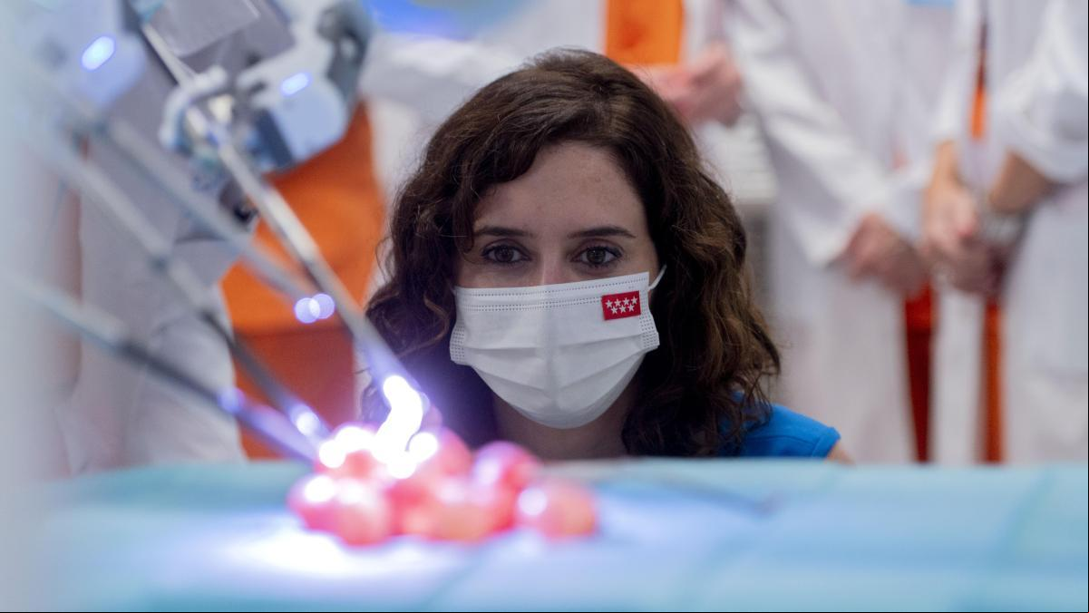 Ayuso minimiza la crisis sanitaria de Madrid: Faltan médicos en toda España, es estructural