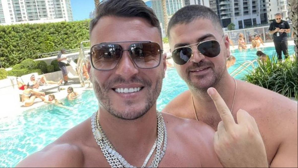 Los influencers que ganaron 100 millones en bolsa estafando a sus seguidores