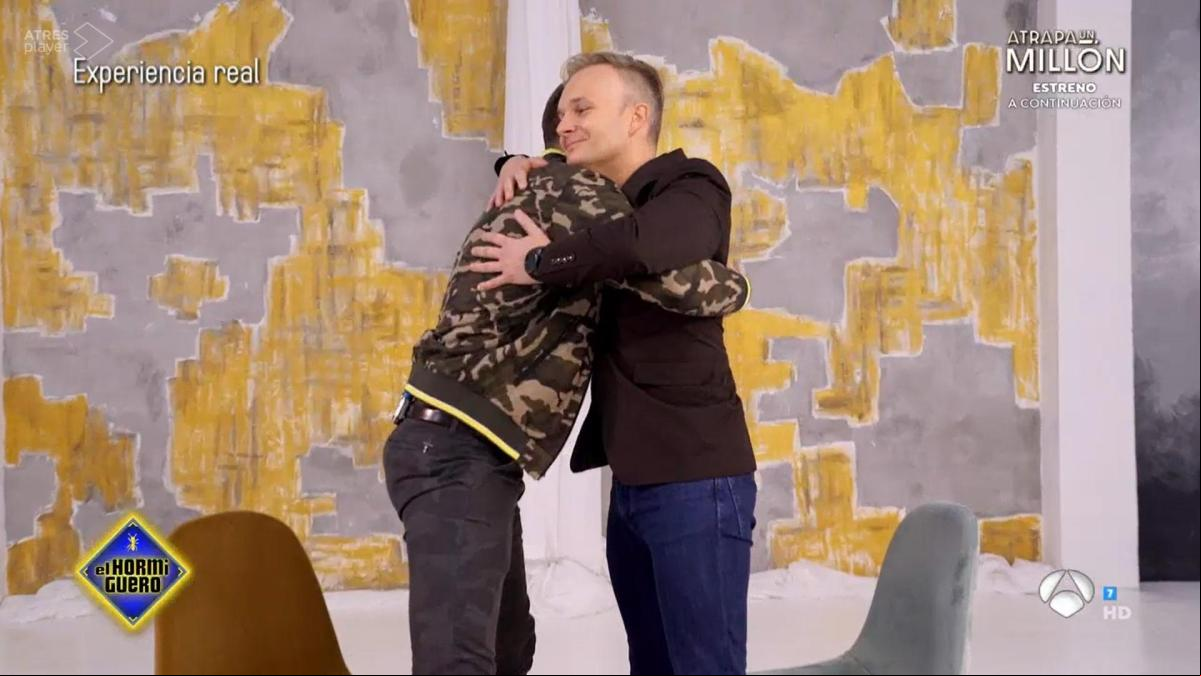 El Hormiguero consigue reconciliar a un ucraniano y a un ruso gracias al humor de Gila