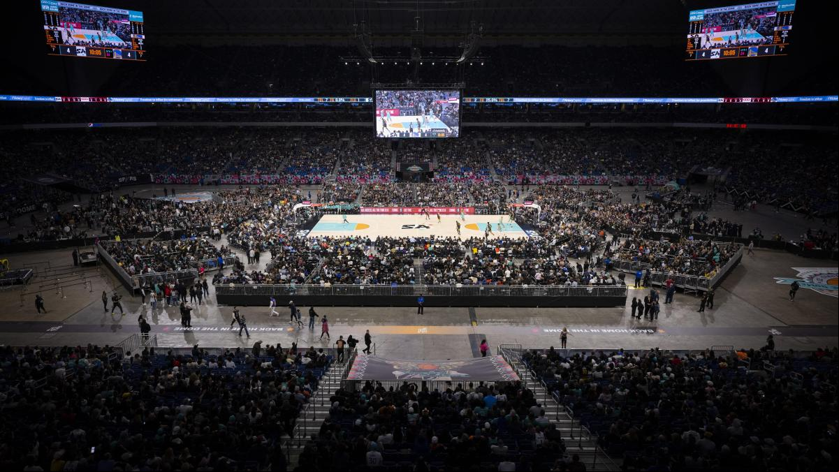 Los Spurs baten el récord de asistencia en la NBA con 68.323 espectadores