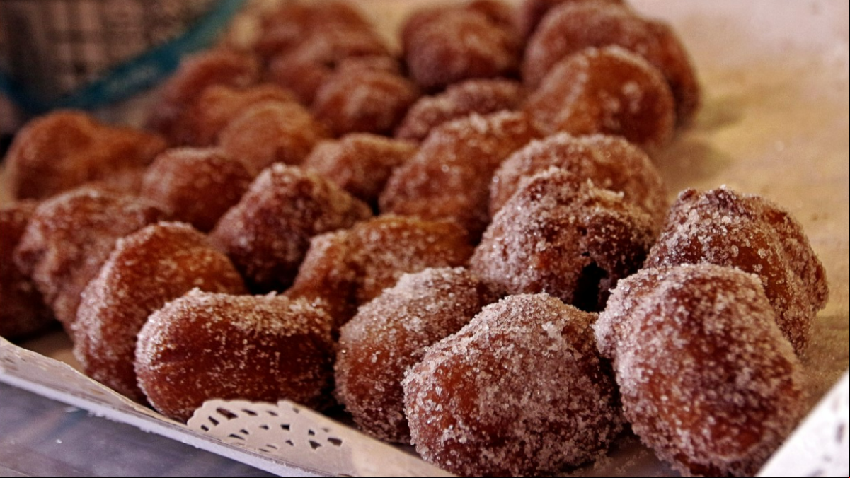 Adiós a los buñuelos de cuaresma: los dulces saludables hechos en la airfryer, con solo dos ingredientes, para triunfar esta Semana Santa