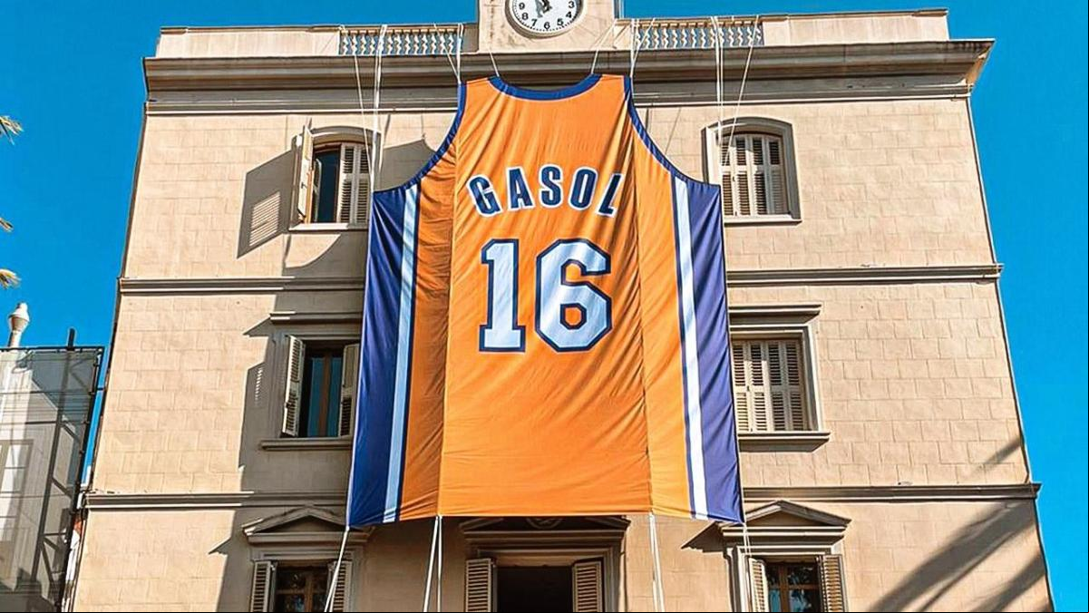 El homenaje del Ayuntamiento de Sant Boi a Pau Gasol