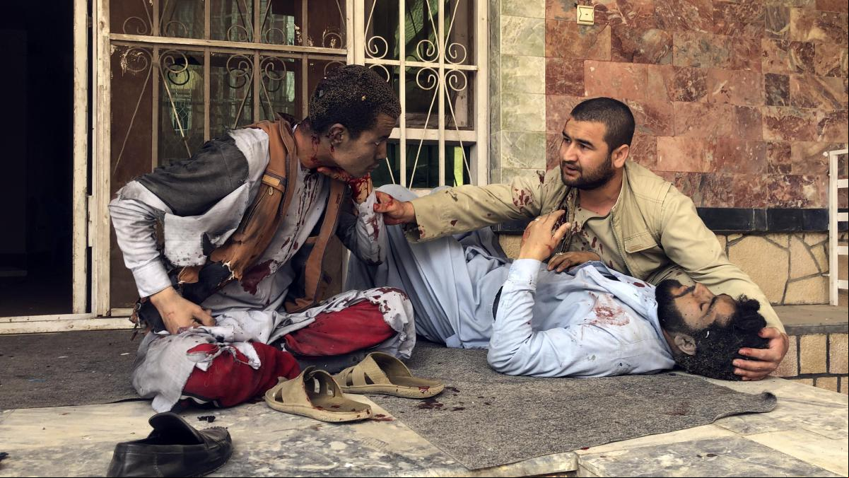 Una bomba en Mazar-e-Sharif hiere a dieciséis periodistas y mata a a dos