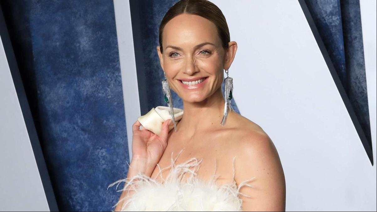 El vestido de Mango que se coló en la afterparty de los Oscars y que pronto estará disponible en tienda