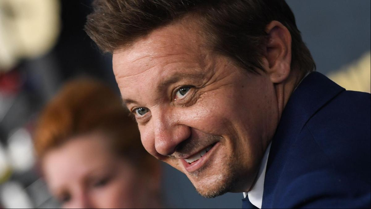 La espectacular recuperación de Jeremy Renner: vuelve a la alfombra roja tras el accidente con la quitanieves