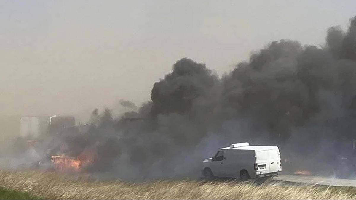 Al menos seis muertos en un accidente múltiple en Illinois por una tormenta de arena