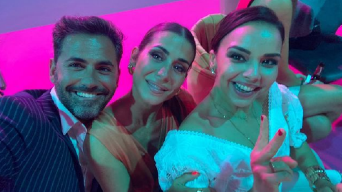Chenoa y Elena Tablada se divierten juntas en el quinto aniversario de la boda de Bisbal con Rosanna Zanetti