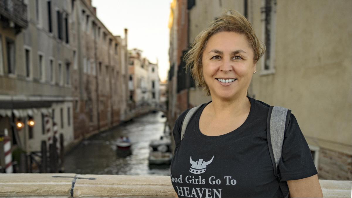 Megan Maxwell: “Todo el mundo piensa que me paso el día metida en orgías”