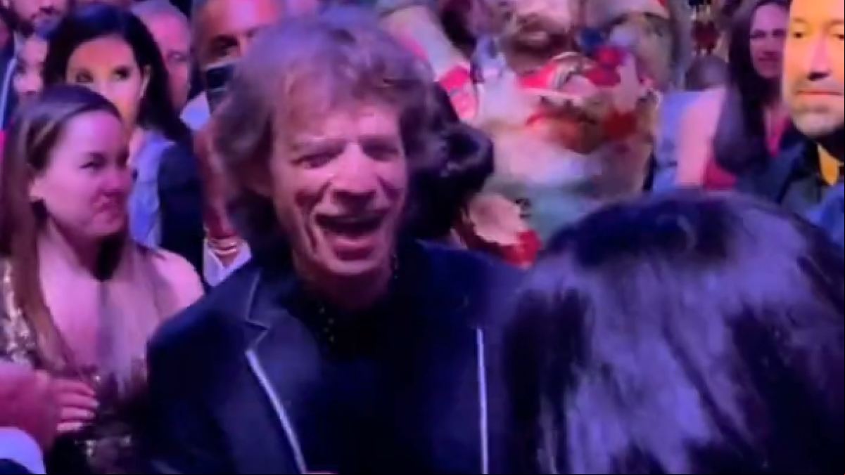 Mick Jagger y su esposa lo dan todo en una discoteca mezclados entre la multitud
