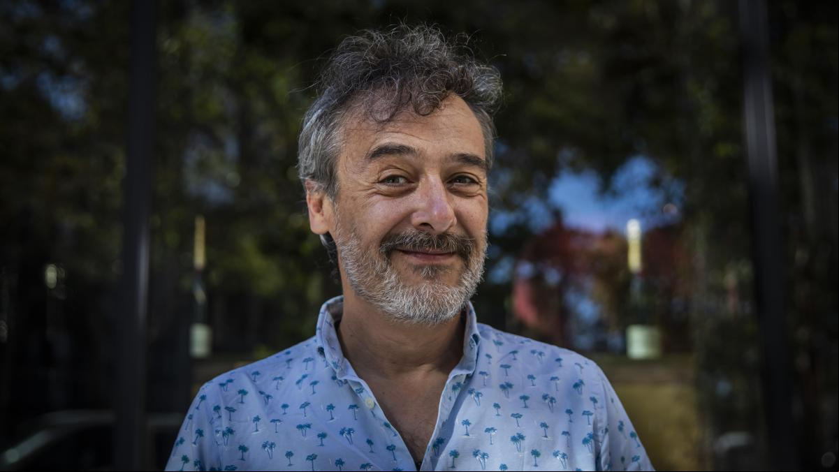 Santi Balmes, vocalista de ‘Love of Lesbian’, reconoce que odia su voz: “No puedo con ella”