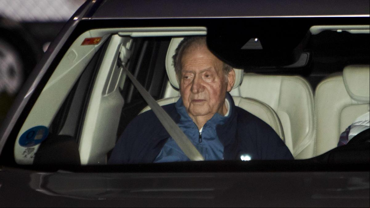 El rey Juan Carlos llega a Vigo tras una revisión médica en Vitoria