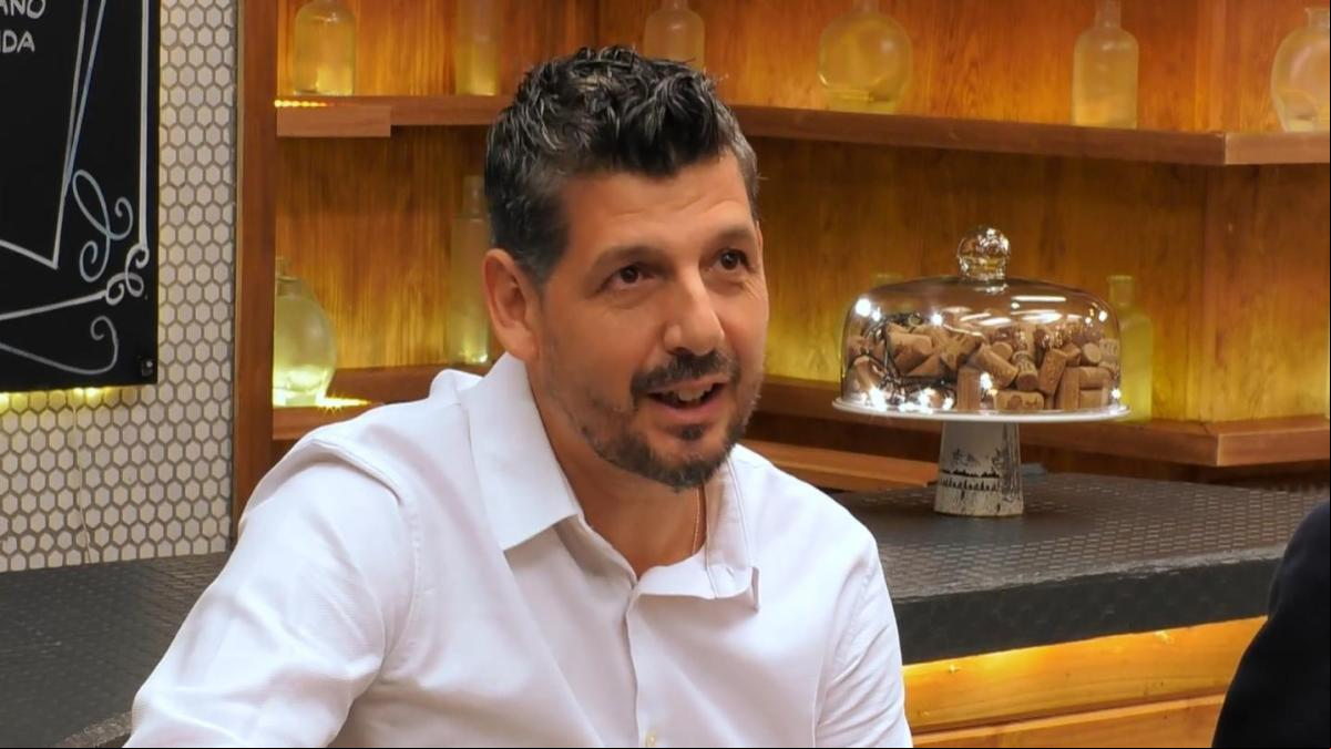 Un soltero de First Dates deja impactado a Carlos Sobera con un dato muy revelador: Soy un empotrador nato