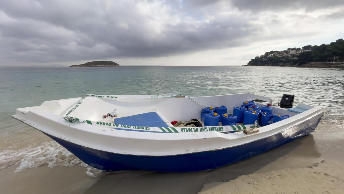 Detenidos 16 migrantes por la violación de una menor en una patera que llegó a Formentera