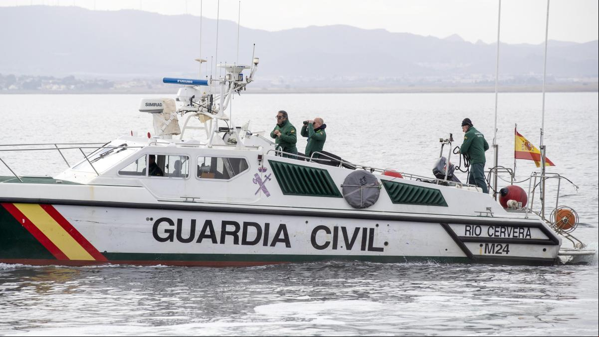 Un muerto y tres detenidos tras el choque de una narcolancha con una patrullera de la Guardia Civil