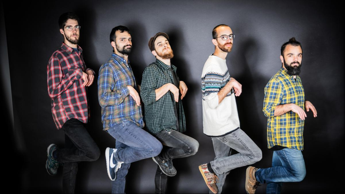 El Pony Pisador: “Las letras solo son una obligación”