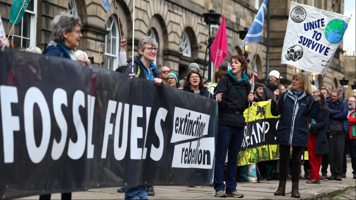 Sin señales de abandono de la energía fósil: las emisiones de CO2 en 2024 marcarán otro récord