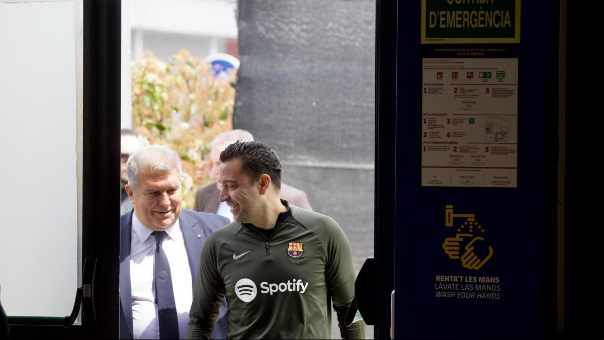 Xavi, Laporta y el discurso de tres minutos que lo cambió todo