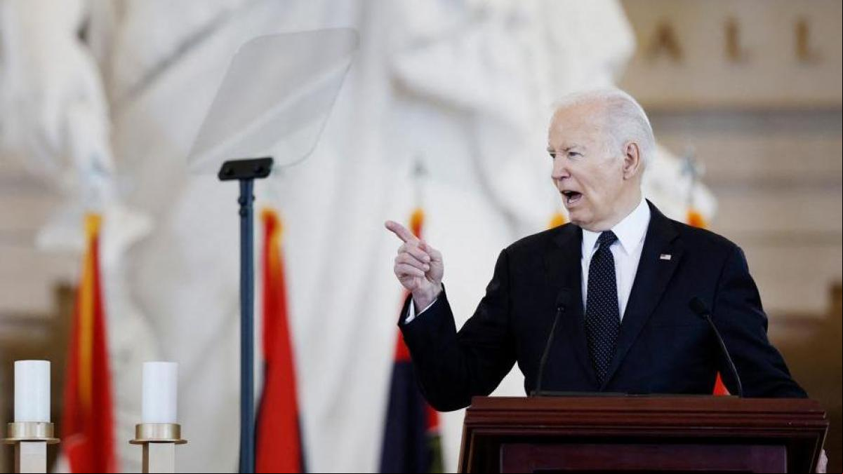 Biden llama a combatir el “aumento feroz del antisemitismo” en el acto anual de recuerdo del Holocausto