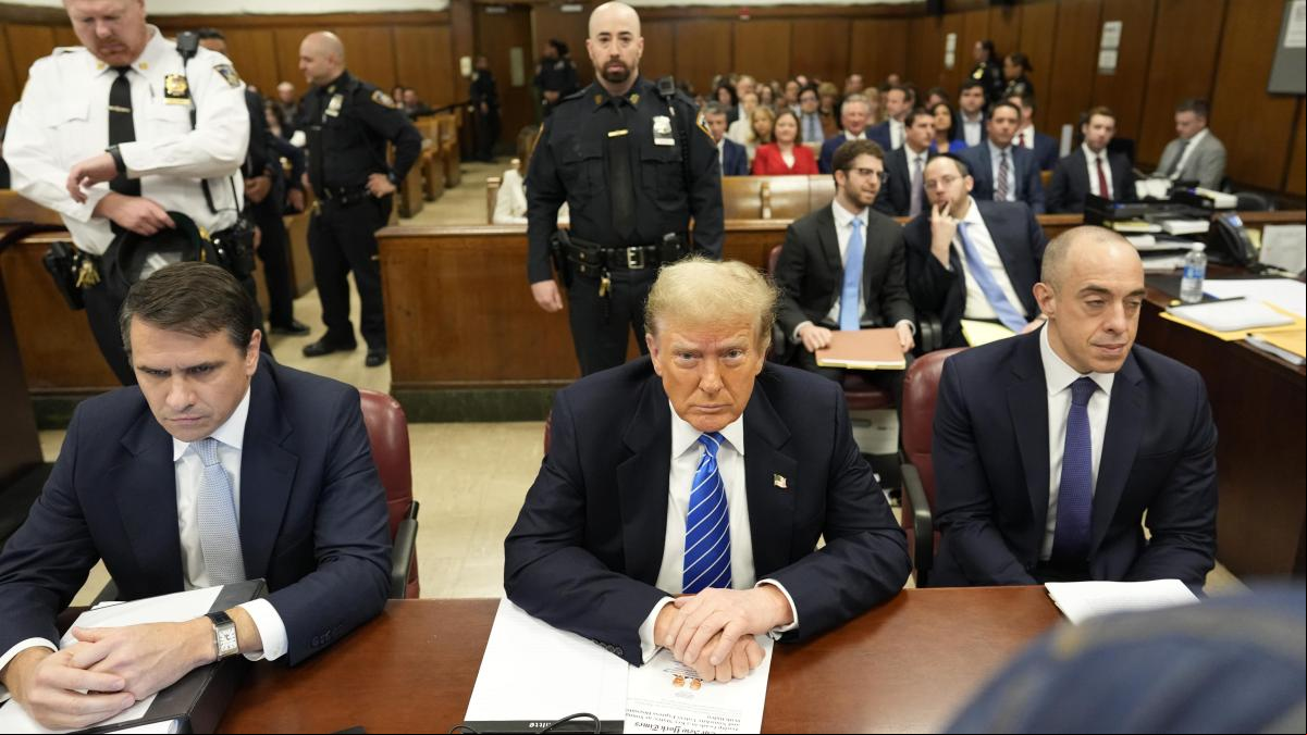 El juez aplaza sin nueva fecha la sentencia a Donald Trump por el caso Stormy Daniels