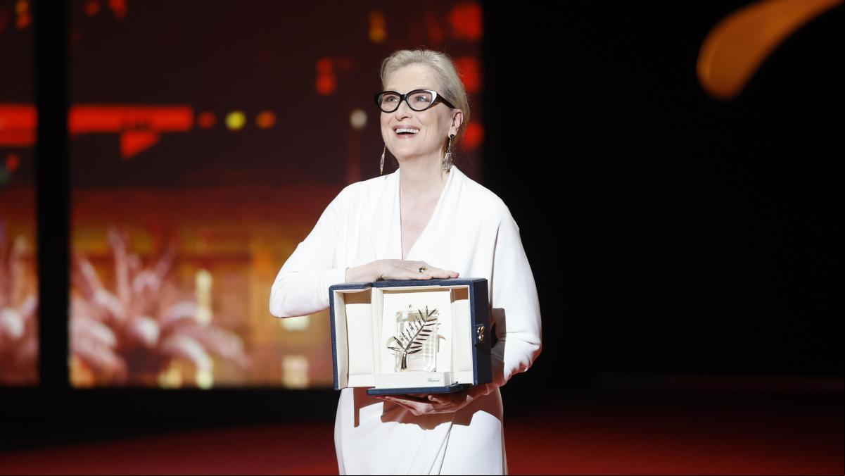 Meryl Streep recibe la Palma de Honor entre ovaciones y lágrimas: “Un premio único”