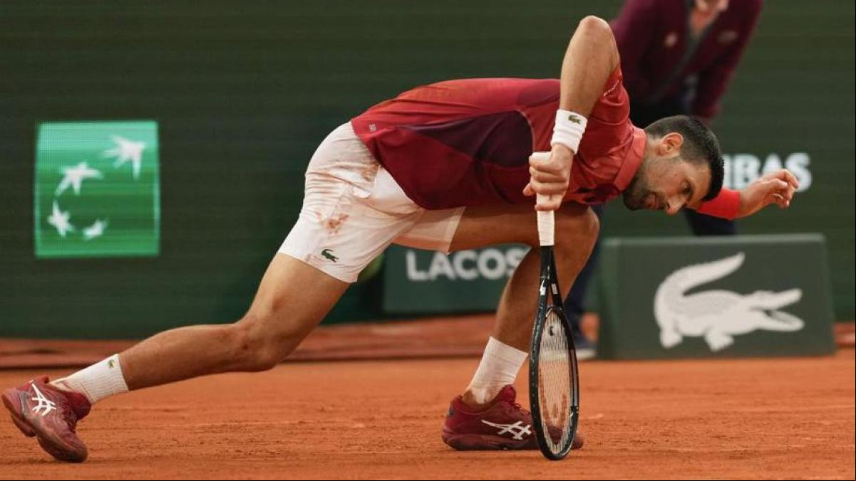 Djokovic, operado con éxito de la rodilla derecha, ya piensa en Wimbledon y los Juegos Djokovic, operado con éxito de la rodilla derecha, ya piensa en Wimbledon y los Juegos