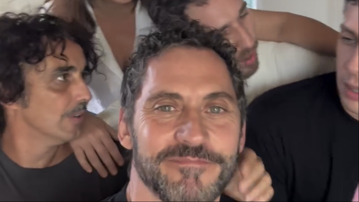 Los protagonistas de Aída se reúnen diez años después y proponen la vuelta de la serie: ¿Queréis que hagamos algo?”