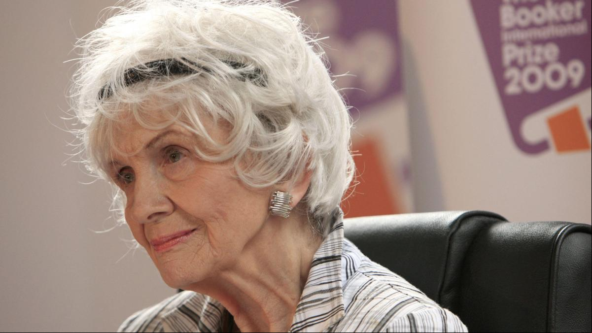 La familia de Alice Munro denuncia que la escritora ignoró los abusos sexuales de su marido