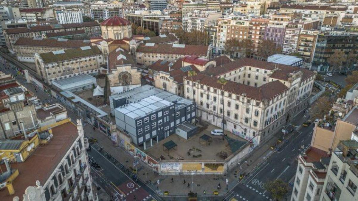 Acuerdo por la reubicación de la Escuela Entença y del Parque de Bomberos de L’Eixample