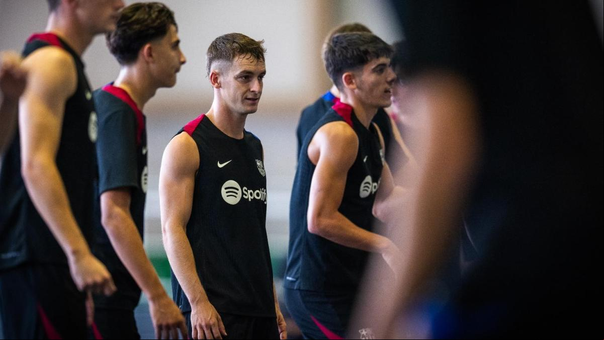 Marc Casadó sobre ser el pivote del Barça: “Me dejo la piel para demostrar que puedo”