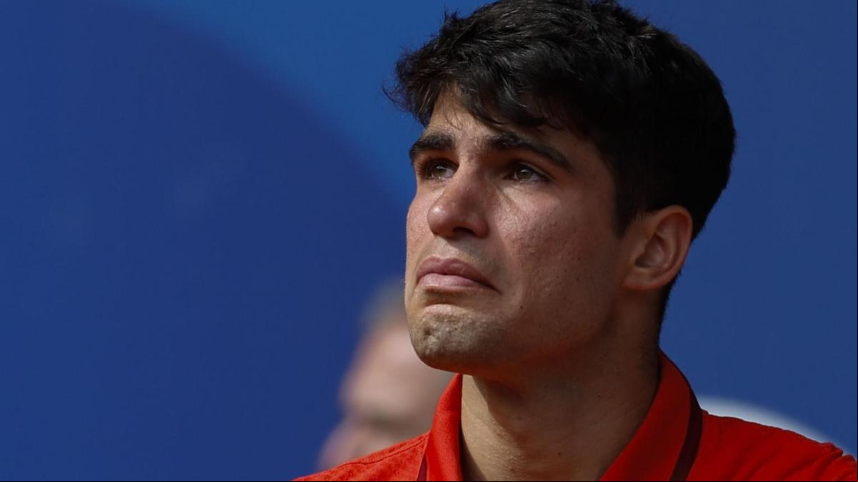 Alcaraz sucumbe ante un Djokovic infinito
