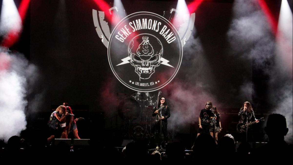 Gene Simmons Band, desenmascarado (★★★✩✩)