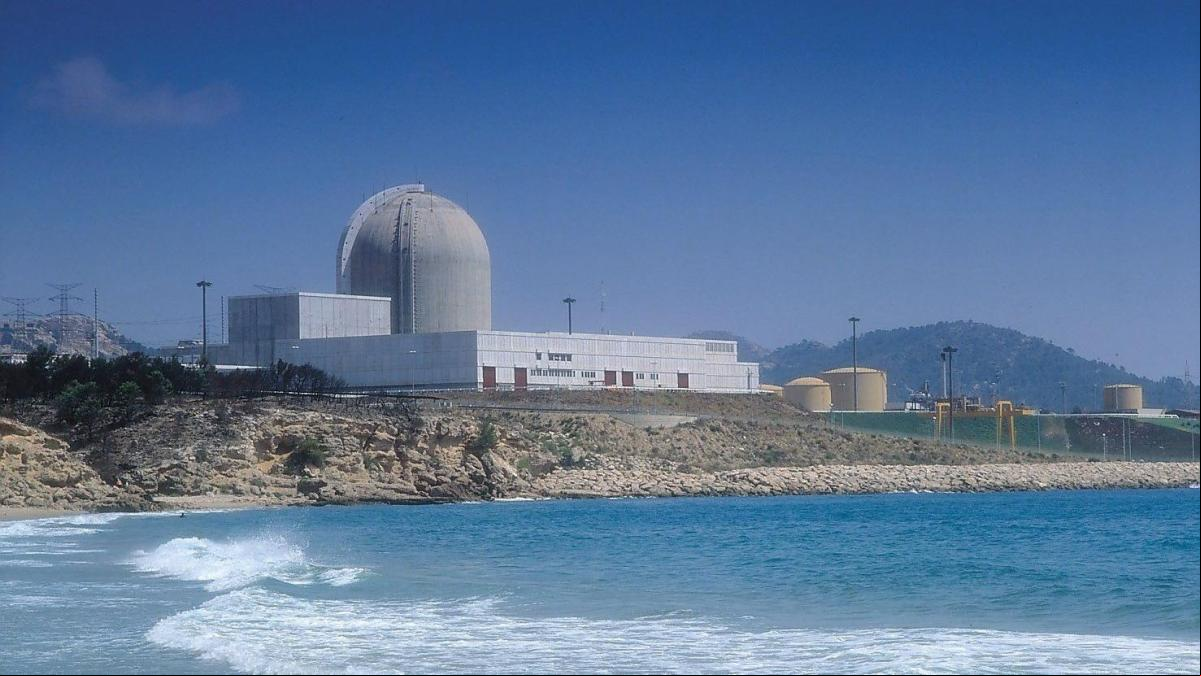 Catalunya depende de la energía atómica por el enorme retraso en las renovables